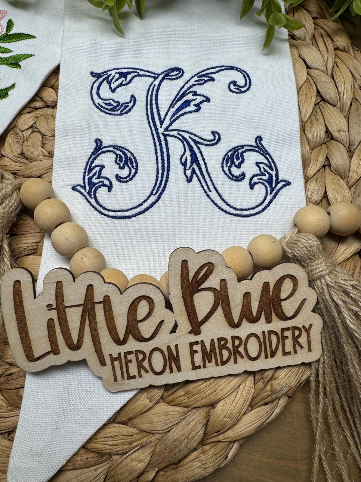Chinoiserie Planter Floral Wreath Sash