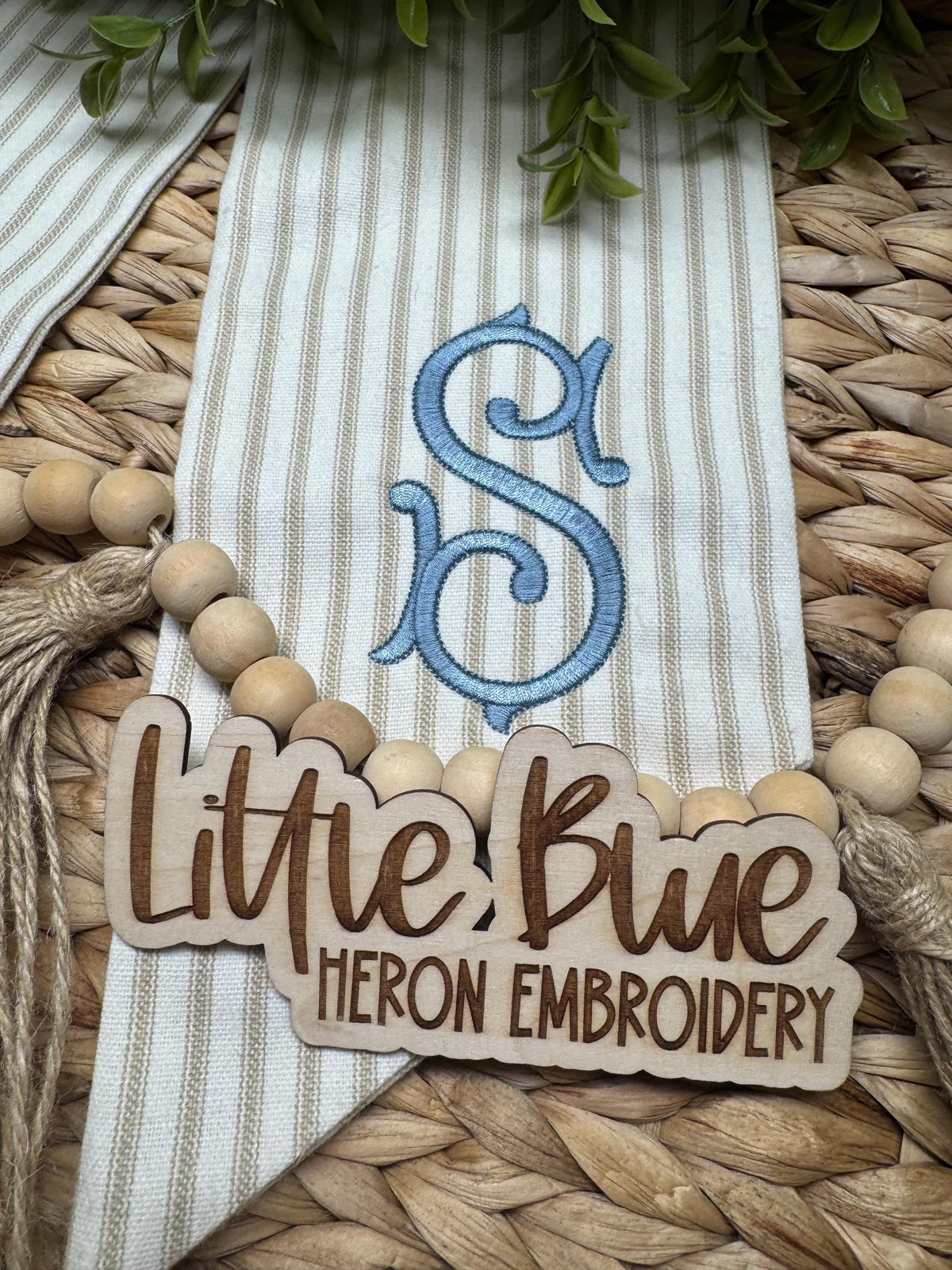 Oyster Wreath Sash