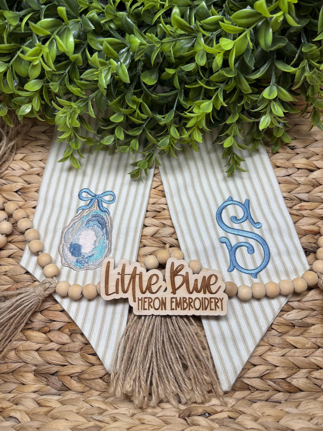Oyster Wreath Sash